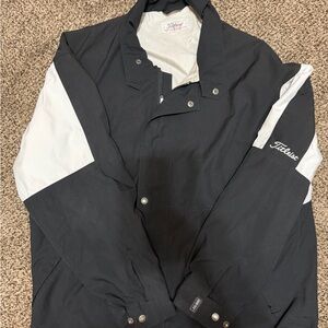 Titleist Men's Black and White Windbreaker